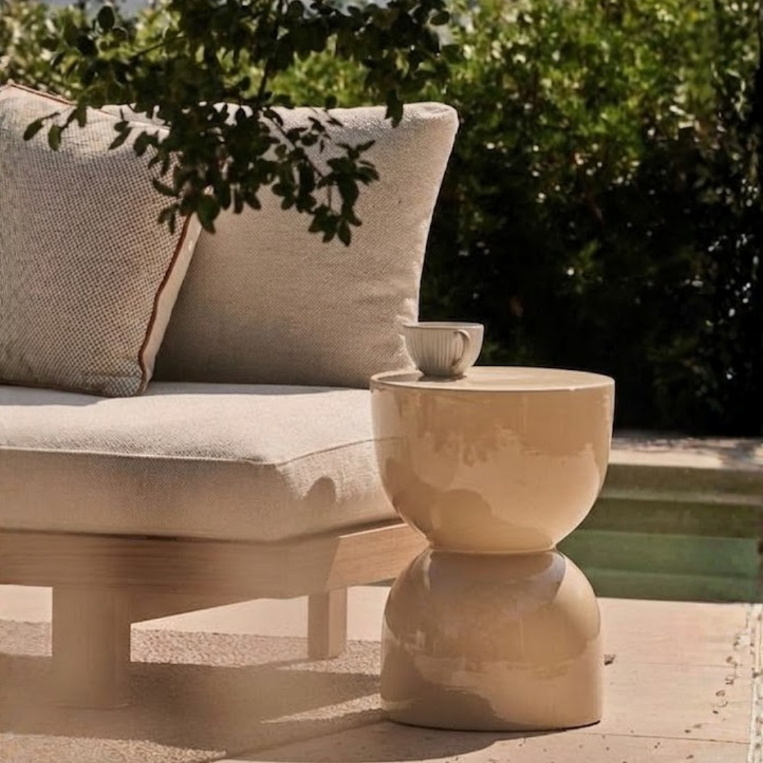 Mesa de Arrime / Taburete Ivory