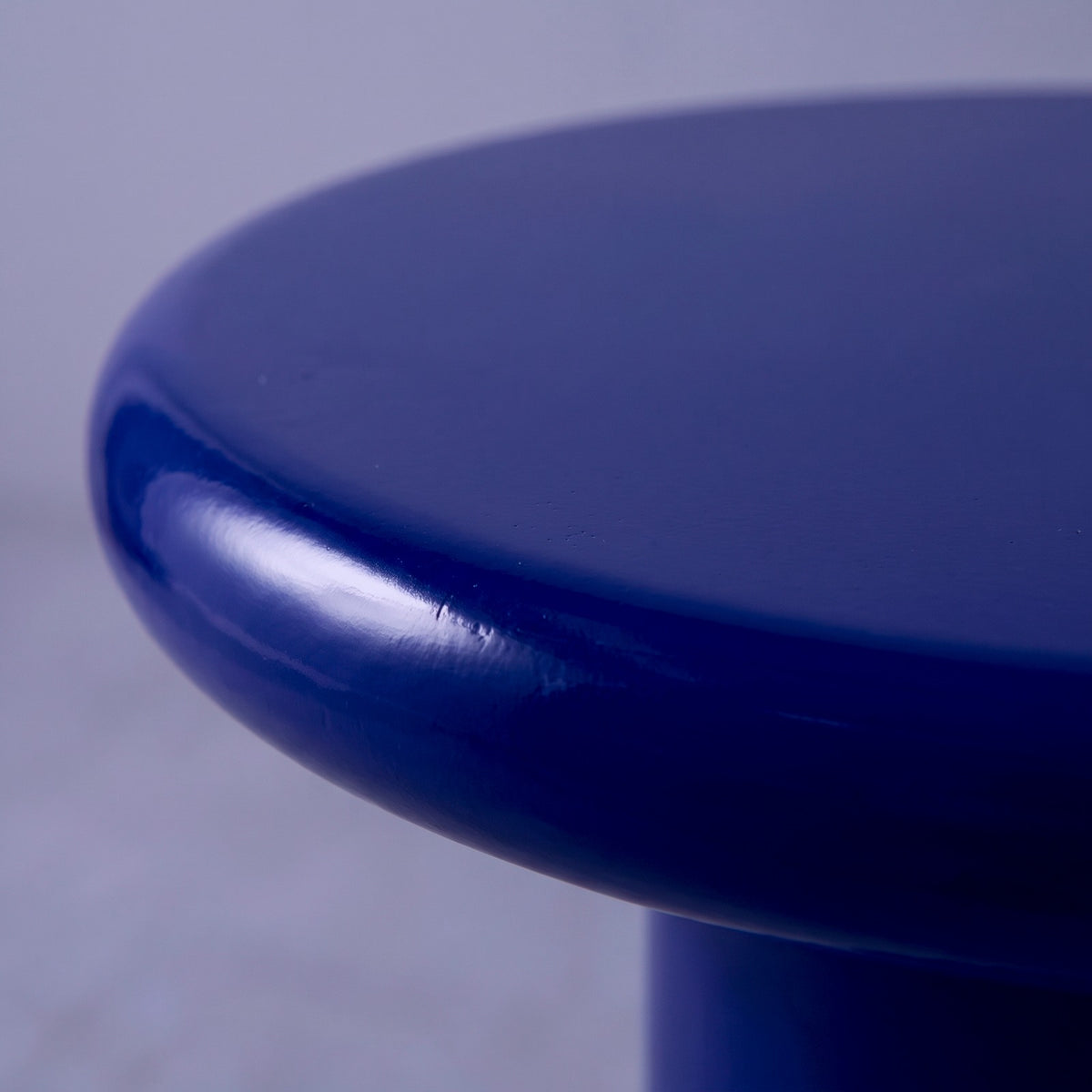 Mesa de Arrime Bilbao Azul — detalle del material